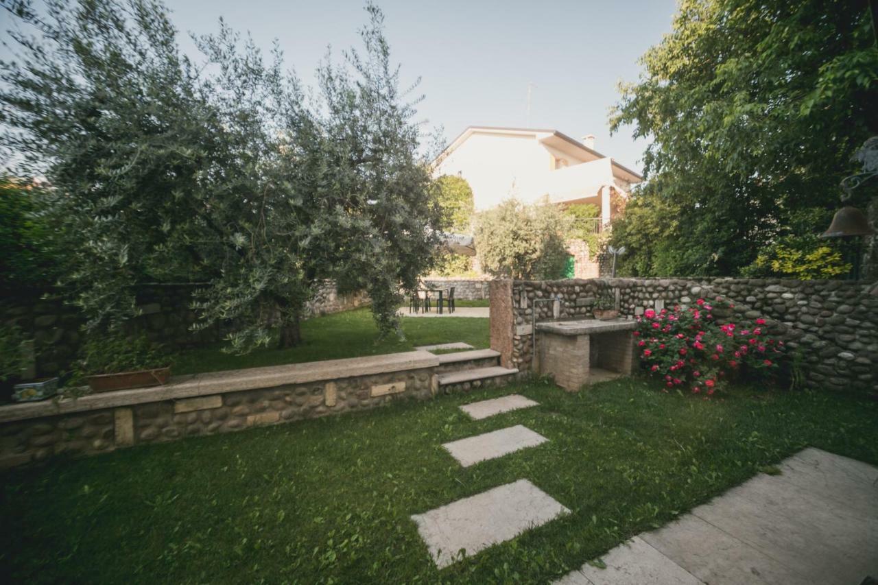 A Casa Di Tom Bed & Breakfast Sant'Ambrogio di Valpolicella Exterior photo
